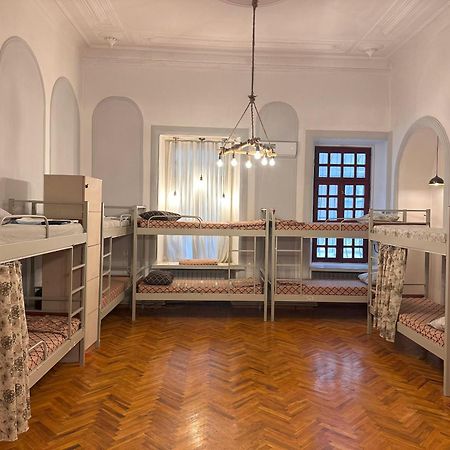 Flora Music & Art Hostel Баку Экстерьер фото