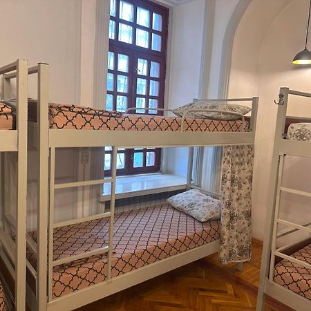 Flora Music & Art Hostel Баку Экстерьер фото